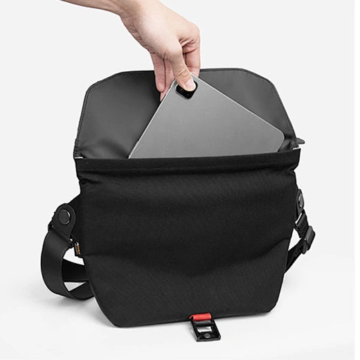 WiWU High Quality Custom Chest Bag with Large Capacity Waterproof Messenger Crossbody Bag Unisex